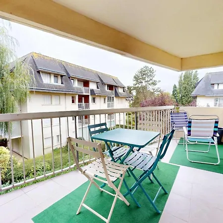 Renove A Deux Pas Du Centre Appartement Cabourg